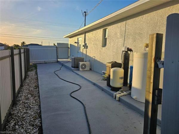 Cape Coral Residential, 1415 2nd Ave, Cape Coral, Florida 33909, image 1