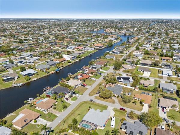 Cape Coral Residential, 604 31st Ter, Cape Coral, Florida 33904, image 2