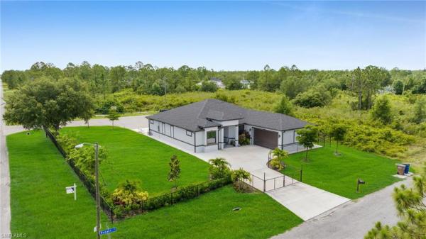 1124 Robert Ave, Lehigh Acres, Florida 33936, image 1