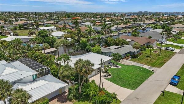 Yacht Club, 5305 Darby Ct, Cape Coral, Florida 33904, image 1