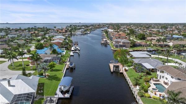 Cape Coral Residential, 2121 25th Ter, Cape Coral, Florida 33904, image 3