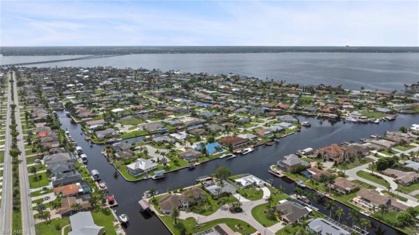 Cape Coral Residential, 2121 25th Ter, Cape Coral, Florida 33904, image 2