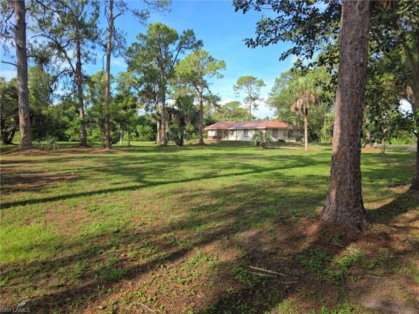 Weber Woods, 475 S Weber Blvd, Naples, Florida 34117, image 1