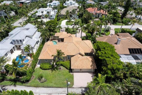 Olde Naples, 238 S 9th Ave, Naples, Florida 34102, image 1