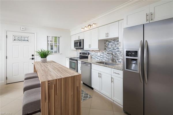 960 S 7th St #202, Naples, Florida 34102, image 1