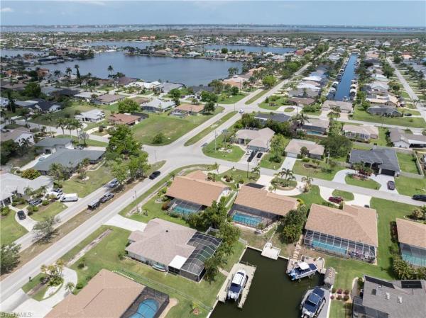 Cape Coral Residential, 801 51st Ter, Cape Coral, Florida 33914, image 2