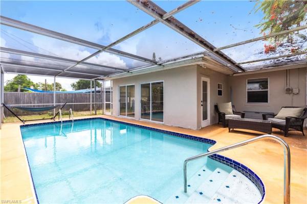 South Gate, 2401 Parkway St, Fort Myers, Florida 33901, image 1