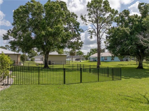 Colonial Pines, 8120 Boonesboro Rd, North Fort Myers, Florida 33917, image 3