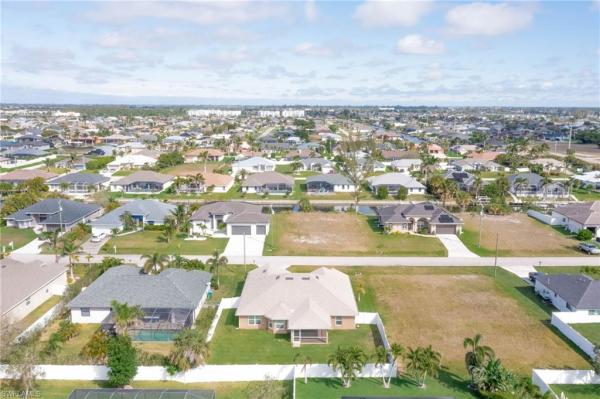 Cape Coral Residential, 2024 29th Ter, Cape Coral, Florida 33914, image 3
