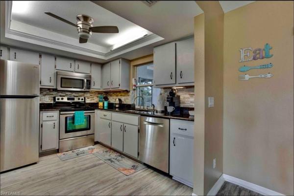 907 16th Ter, Cape Coral, Florida 33990, image 1