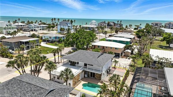 Cases, 131 Bay Mar Drive Dr, Fort Myers Beach, Florida 33931, image 1