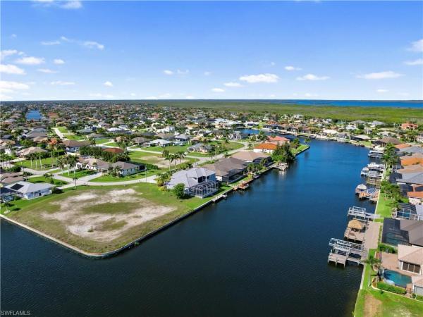 Cape Coral, 2705 30th Ter, Cape Coral, Florida 33914, image 1