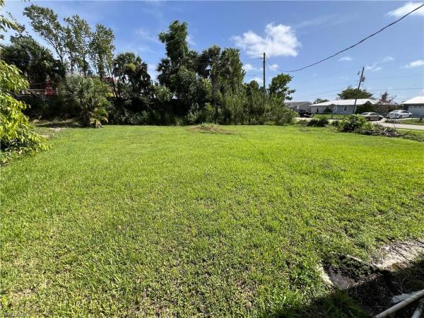 Harlem Heights, 4683 Duera Mae Dr, Fort Myers, Florida 33908, image 1