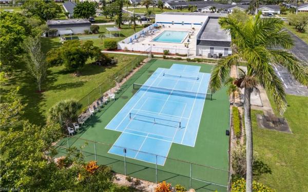 Myerlee Gardens, 6884 Sandtrap Dr #4, Fort Myers, Florida 33919, image 2