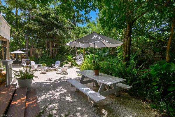 Naples No HOA, 2832 Weeks Ave, Naples, Florida 34112, image 2