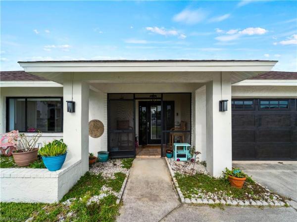 Island Park Woodlands, 17577 Moorfield Dr, Fort Myers, Florida 33908, image 2