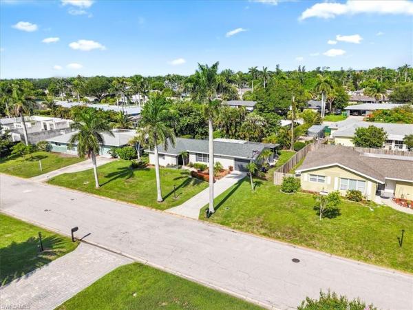 Tanglewood, 5034 Westminster Dr, Fort Myers, Florida 33919, image 1