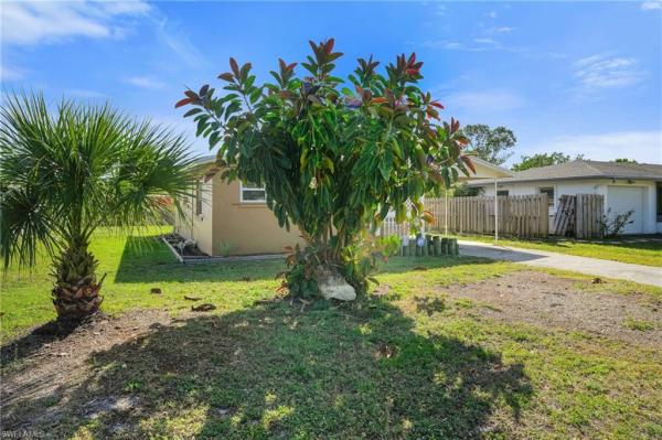 Bowling Green, 4855 West Dr, Fort Myers, Florida 33907, image 1