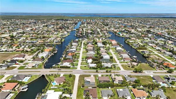 Cape Coral Residential, 4011 Agualinda Blvd, Cape Coral, Florida 33914, image 3