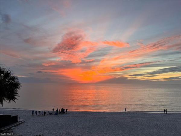 9375 Gulf Shore Dr #402, Naples, Florida 34108, image 1