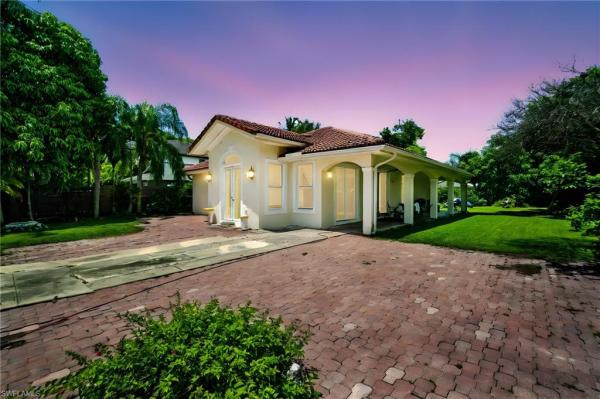 Naples Villas, 3389 Hibiscus Ave, Naples, Florida 34104, image 1