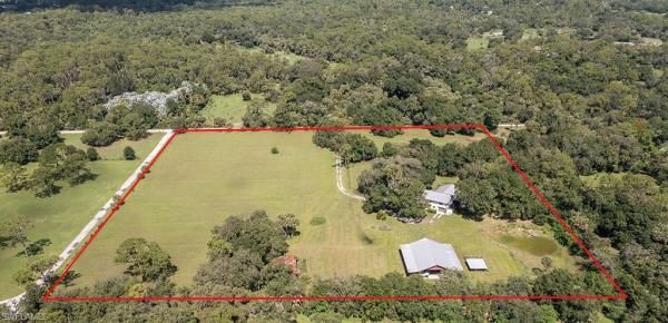 15621 Wendy Ln, Fort Myers, Florida 33905, image 1