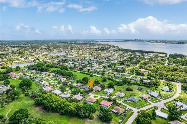 Lochmoor, 4225 Glasgow Ct, North Fort Myers, Florida 33903, image 3