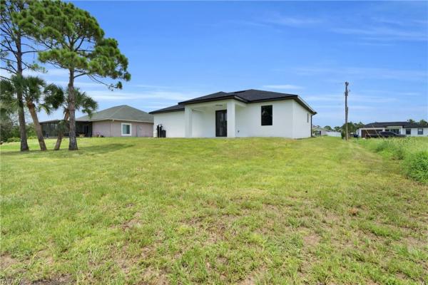 Lehigh Acres Residential, 2505 SW 40th St, Lehigh Acres, Florida 33976, image 1