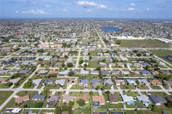 Cape Coral Residential, 4413 6th Pl, Cape Coral, Florida 33914, image 3