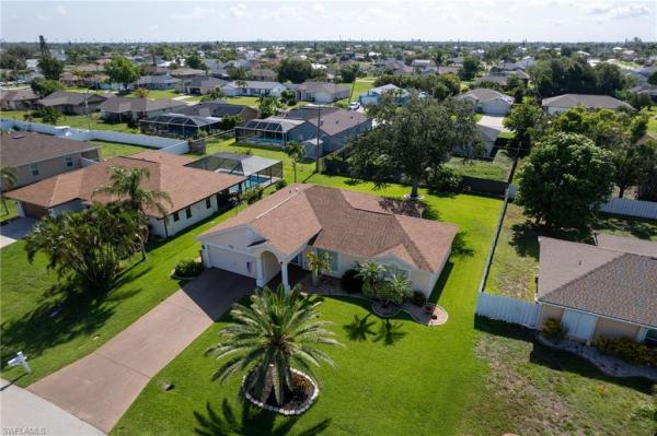 Cape Coral Residential, 4413 6th Pl, Cape Coral, Florida 33914, image 2