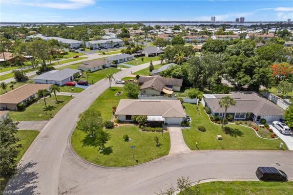 Foxmoor Pines, 1400 White Cedar Ln, North Fort Myers, Florida 33917, image 3