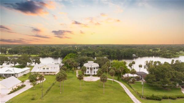 21810 Pearl St, Alva, Florida 33920, image 1
