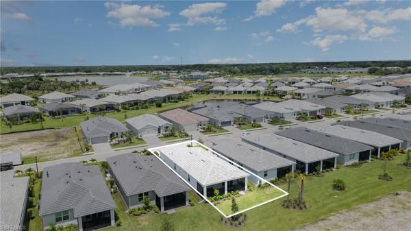 Del Webb Oak Creek, 7048 Chapel Creek Ln, North Fort Myers, Florida 33917, image 1