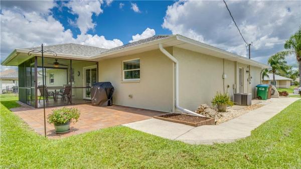 Cape Coral Residential, 301 26th Ter, Cape Coral, Florida 33904, image 3