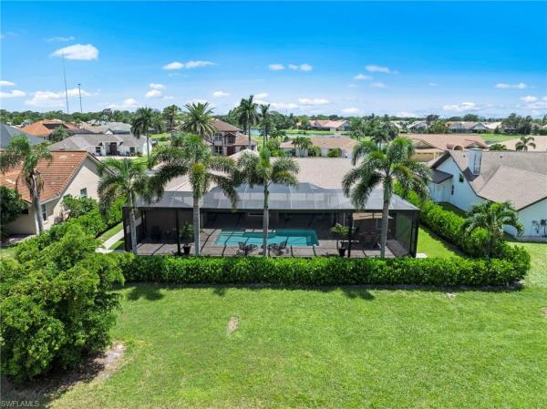 Spanish Wells Golf & Country Club, 9938 Ortega Ln, Bonita Springs, Florida 34135, image 2