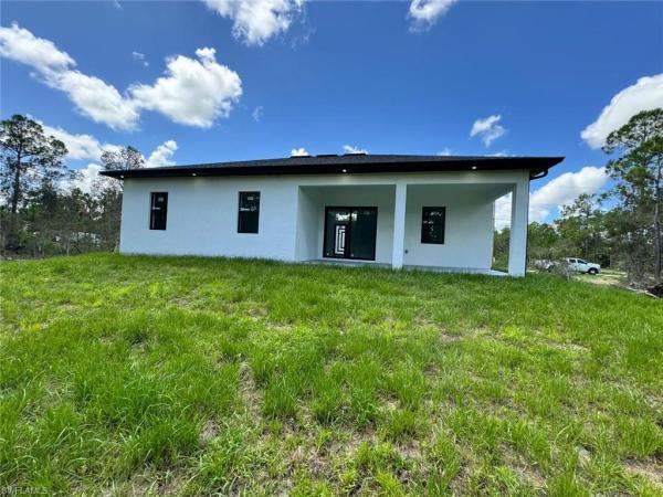 Lehigh Acres, 1231 E Racoon St, Lehigh Acres, Florida 33974, image 1