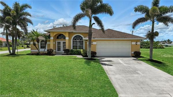 Cape Coral, 4322 32nd Ter, Cape Coral, Florida 33993, image 2