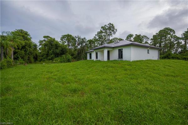 Twin Lake Estates, 228 S Pinola Ave, Lehigh Acres, Florida 33974, image 1