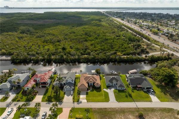 Cape Coral, 2313 20th Pl, Cape Coral, Florida 33990, image 1