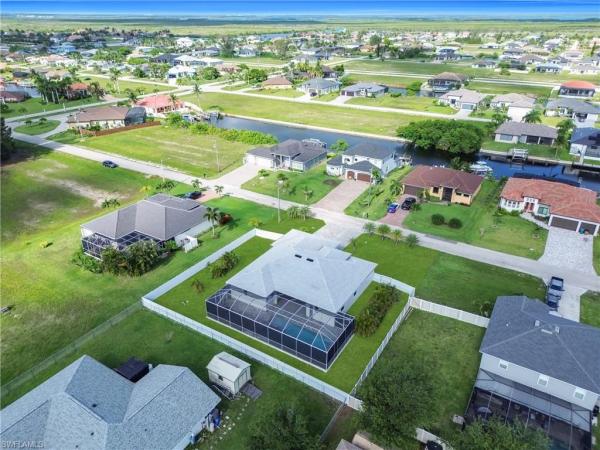 Cape Coral Residential, 1225 38th Pl, Cape Coral, Florida 33993, image 2