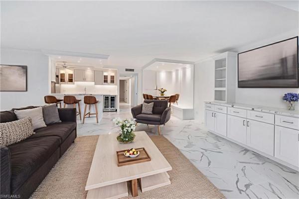 Commodore Club, 222 Harbour Dr #114, Naples, Florida 34103, image 3