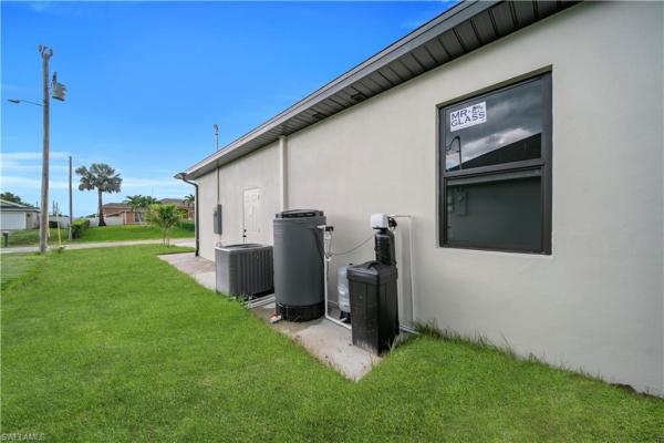 Cape Coral Residential, 2032 34th St, Cape Coral, Florida 33909, image 2
