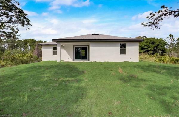 Lehigh Acres, 2109 Jefferson Ave, Alva, Florida 33920, image 2