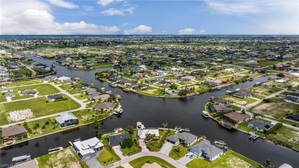 Cape Coral Residential, 1415 38th Ave, Cape Coral, Florida 33993, image 3