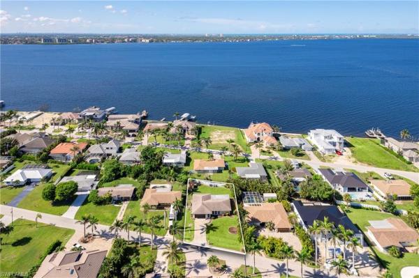 Cape Coral Residential, 718 Coral Dr, Cape Coral, Florida 33904, image 3