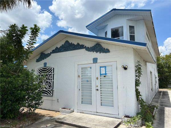 Lehigh Acres, 211 Oakmont Pkwy, Lehigh Acres, Florida 33936, image 2