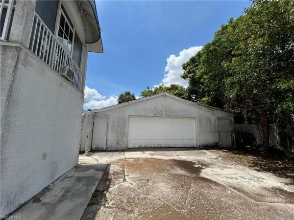 211 Oakmont Pkwy, Lehigh Acres, Florida 33936, image 1