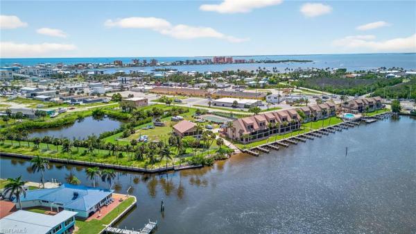 Oak Street, 867 Oak St, Fort Myers Beach, Florida 33931, image 1