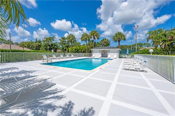 1320 Charleston Square Dr #204, Naples, Florida 34110, image 1