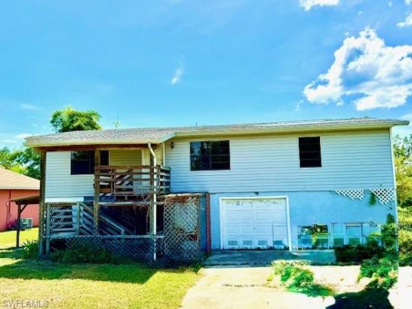 Pine Island Center, 10697 Holly Rd, Bokeelia, Florida 33922, image 2